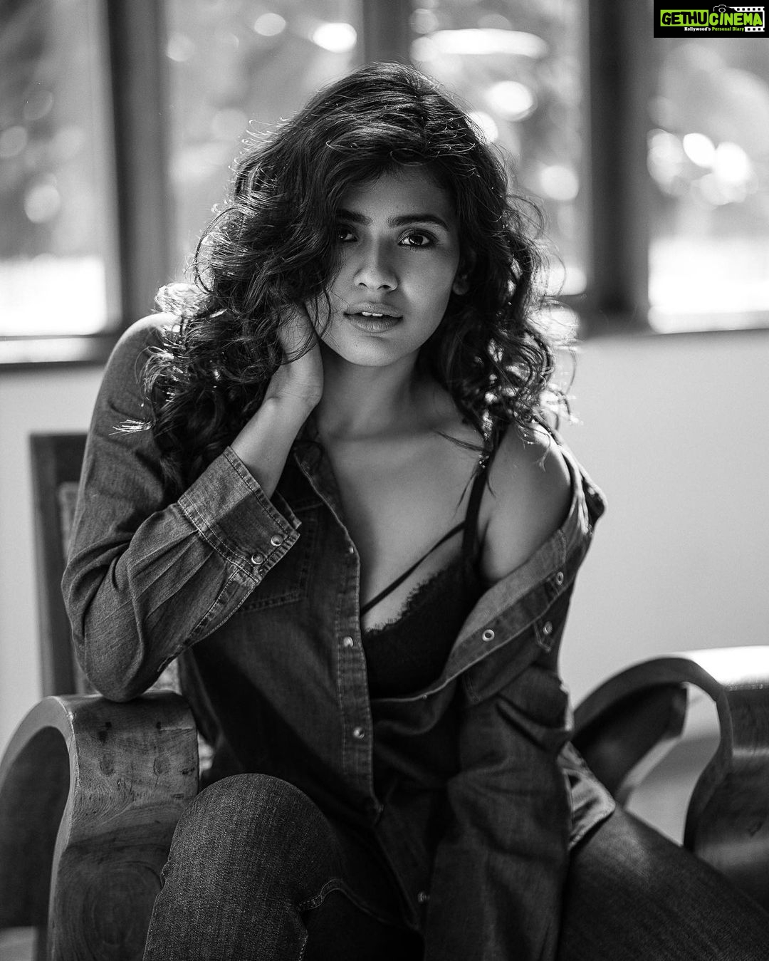Hebah Patel - 60.1K Likes - Ending the year with a pic from the photographer of the decade! 📸: @josephradhik