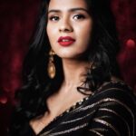 Hebah Patel Instagram – Dark mode on!!