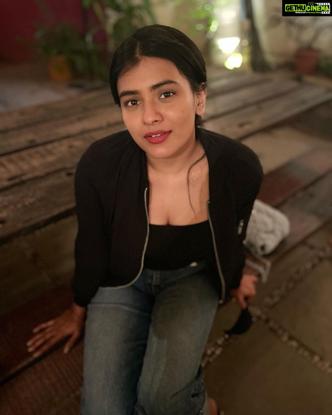 Hebah Patel Instagram - Feels like I was out and about many moons ago! Mumbai, Maharashtra
