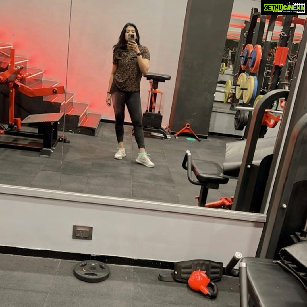 Hebah Patel Instagram - Gym selfies are my thing clearly!!!! #thefitlife Mumbai, Maharashtra