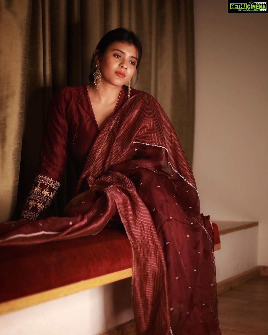 Hebah Patel Instagram - Most grace I have to offer! 👗: @_deepthee_ @officialanahita 📸: @thescienceofphoto Hyderabad