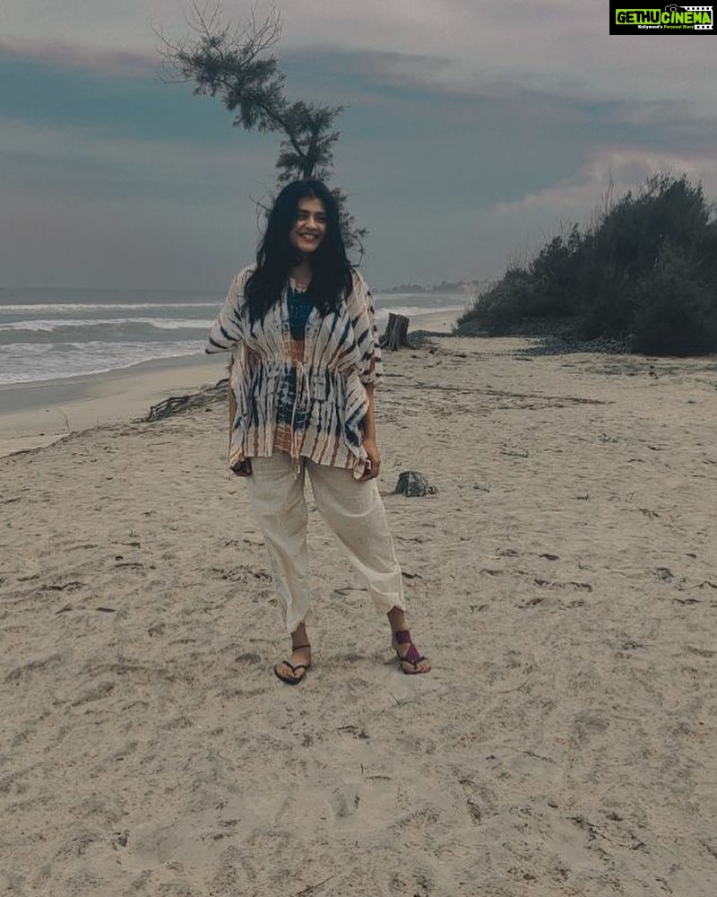 Hebah Patel Instagram - Throwback to the messy hair don’t care life!!!! Mahabalipuram, Tamil Nadu, India