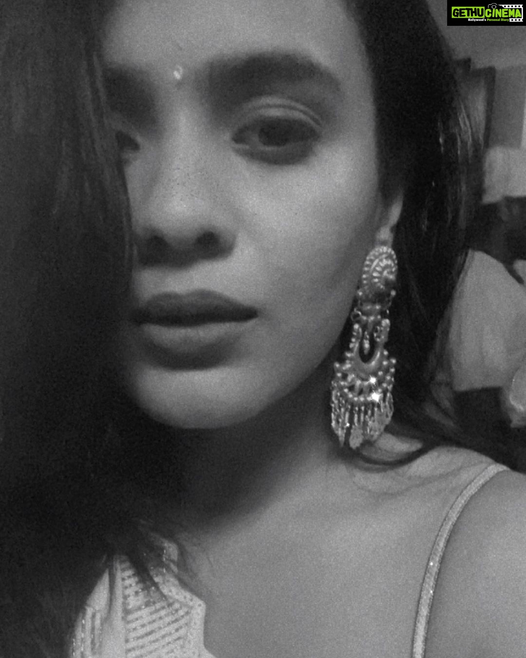 Hebah Patel - 57.9K Likes - 🥢🥡
