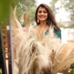 Hebah Patel Instagram - @thelumeweaver lens got me majorly grinning! 🧡 Hyderabad