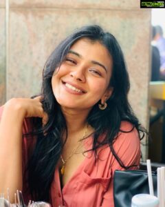 Hebah Patel Instagram - Sweet Sunday!! 📸: @mr_hedge