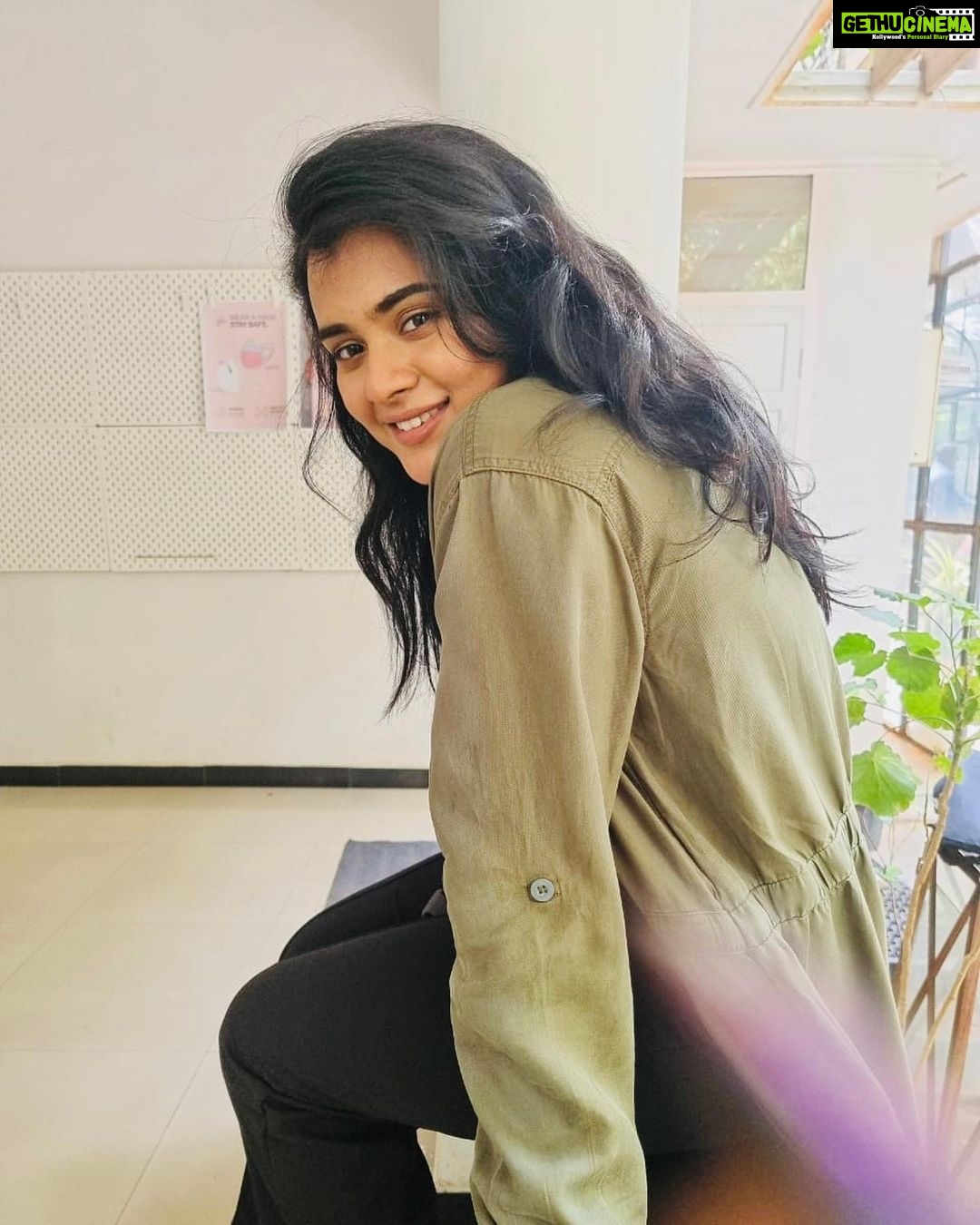 Hebah Patel - 61.9K Likes - Brow- happy day!!! CC: @contourbynaveena