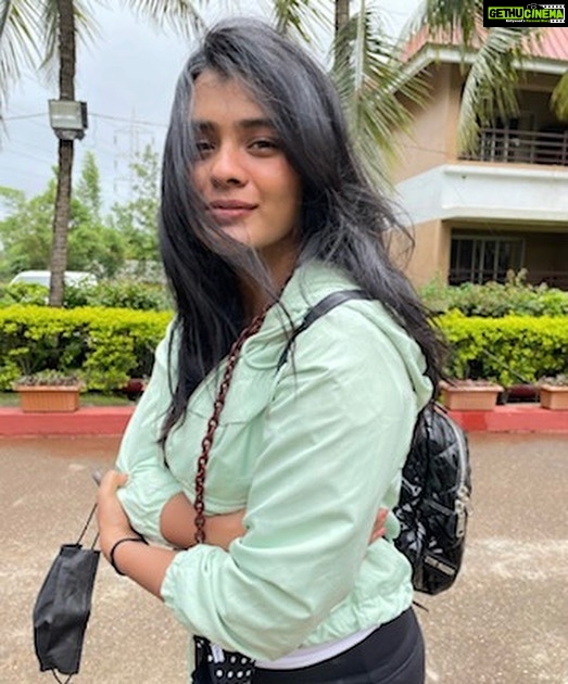 Hebah Patel - 59.9K Likes - Simple picture. Simpler time.