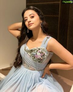 Helly Shah Instagram - 🧚‍♀️ Styled by - @stylingbyvictor @sohail__mughal___ 👗- @worldofasra 💍- @blingvine