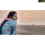 Helly Shah Instagram - That golden hour ! ❤️
