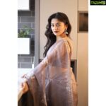 Helly Shah Instagram - Saal Mubarak ❤️🪔 📸- @aashkapatelphotographyy Stylist- @pratikshachandak 🥻- @silkline_ethnic 💍- @prihanjewelry 💄- @nishachandnanii 💇‍♀️- @makeoversbydhruvidoshi