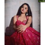 Helly Shah Instagram - 💖 Happy Festivities 💖 👗 ~ @gopivaiddesigns 📸 ~ @ashish_sawant__