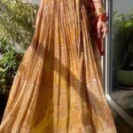 Helly Shah Instagram - 🍓 Lehenga by @neerusindia ❤️