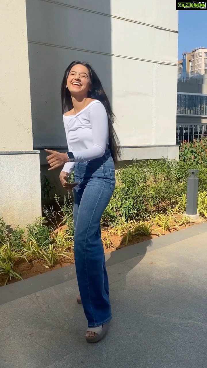 Helly Shah - 227.4K Likes - Cute ?? 🐼🤓
#instagramreels #reelitfeelit #reelsinstagram #trending