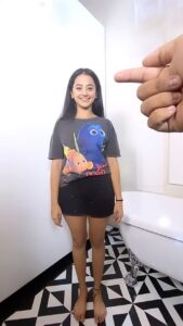 Helly Shah Instagram - Found it cute so attempted 🙂✌🏻