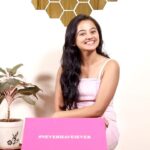 Helly Shah Instagram – Well that’s MY response to the #NeverHaveIEver body hair related questions . Surprised?? 
Haha!! I am not because I have VEET COLD WAX STRIPS with me 😍 Stay tuned for my next video where i show you how to 
#VeetItToBelieveIt ✌🏻 @VeetIndia

📸- @indoframes_