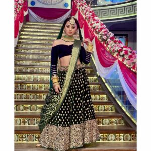 Helly Shah Instagram - 💚
