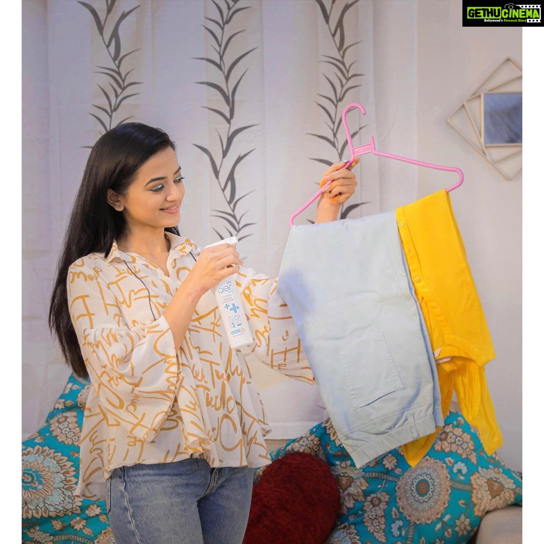 Helly Shah Instagram - Shoots are back on track and the world is opening up too. And coming back home once I’ve stepped out makes me worry about my safety and of those around me. But with Godrej aer fabric sanitizers 99.9% germ protection, I don’t have to worry about carrying germs into my home or my closet. In just a few sprays, it ensures that my fabrics are completely sanitized and ready to be used again. It smells amazing too! Not just my clothes, I use it on curtains, towels, rugs and my bedsheets. With a few sprays, my fabrics smell fresh and stay sanitized. Now, that’s what I call a 2-in-1 benefit! @godrejaer #amazingfragrance #germprotection #staysafe