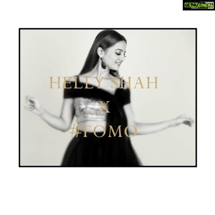 Helly Shah Instagram - Hello Folks, I am extremely excited and thrilled to announce that I am launching my first ever Fashion Collection. I have tried to create some beautiful ensembles and who better than @fomo_thelabel to start with. It was a lot of fun designing the attires for you guys with colours of Warmth, Love and Compassion. @fomo_thelabel and I present to you SELF LOVE’20. . Coming Soon. . . . . . . #hellyshah#fomokolkata#selflove2020#hellyxfomo#hellyshahofficial#fashion#collection#2020#diwali#festive#colours#fomothelabel