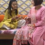 Helly Shah Instagram - A video made last year .. I get quite conscious singing alone but I had my Ammi (Saltanat’s ammi 🥰) singing with me and she is an amazingggg singer so I wasn’t very nervous.. Anyway enjoy 🙌🏻 Video shot by @kashishdpaul ❤️