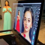 Helly Shah Instagram - Matargashti khuli sadak mein... Only on your playlist .. So , Stay home n stay safe ❤️ And enjoy this little bts video 🙂