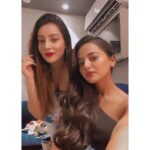 Helly Shah Instagram - Its her happpyy buddday 🥳☺️❤️💥🥰🧿 Chalo wish karo nahi kiya hai toh 🎉 @aslichandni 💥