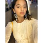 Helly Shah Instagram – Never bored of my white kurtas and silver jewellery ❤️🥰