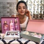 Helly Shah Instagram - Thinking how to make this Rakshabandhan special buy @nykaabeauty Nykaa Wanderlust Sicilian Sweet Pea gift set, Nykaa Hand & Nail Creme and Nykaa Soap Story #RakshabandhanwithNykaaBeauty #NykaaBeauty #GiftSets