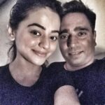 Helly Shah Instagram - 🌟🎂✨😌❤️💐💥🌼🍫🍰🥳💝😍⭐️💫 Birthday Love 💖 LMS 🥳☺️. . @lalitmohan08