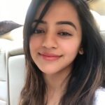 Helly Shah Instagram - Heureux ❤️☺️. . . #random #messyhair #love