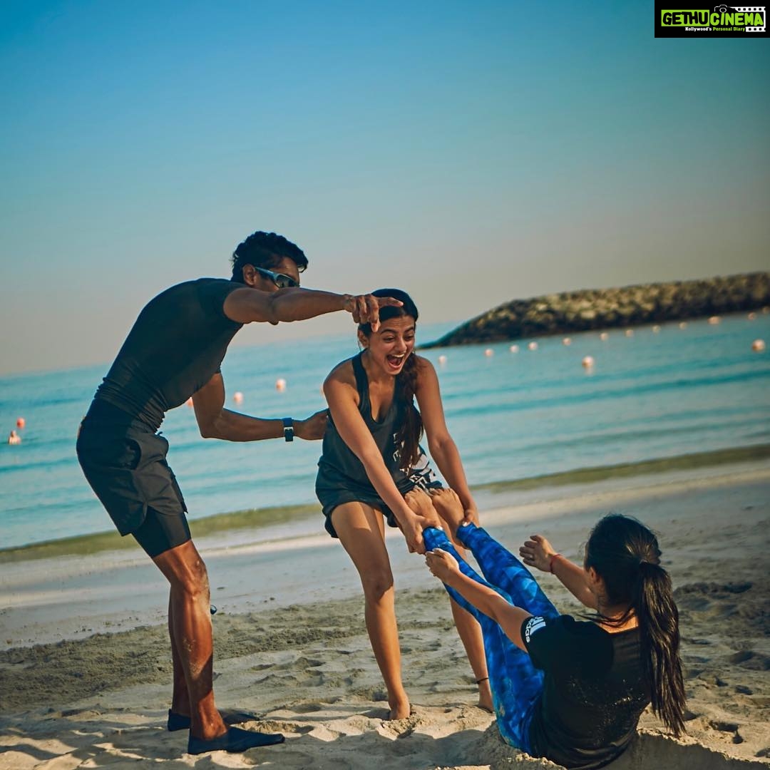 Helly Shah Instagram - Because laughing while working out burns even more calories π€ͺπ€·πΌββοΈ . . . Swipe left to see me and Abi doing some amazing partner work out ππ Not to forget to mention that @abigail_pande was The PERFORMER of the trip πππ»βΊοΈ Abi u are truly inspirational ππ₯ . . . Also , Thank u @sahilrasheed for motivating me so so much and pushing us everyday to do some crazy stuff with a lot more fun ππ€©π . . Beauty Moments Captured by πΈ @mrinmaiparab Sheraton Sharjah Beach Resort & Spa