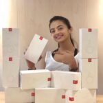 Helly Shah Instagram - Want to take this gorgeous smartphone home? FOLLOW @OnePlus_India to stand a chance to win the #OnePlus6 and a host of awesome goodies 😍❤️