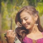 Helly Shah Instagram - Heyy guys !❤️ I’m so glad to share my new look for the wedding season! I decided to Go NEW , Go BROWN with #GarnierColorNaturals Love how this RICH BROWN complements my skin , n also makes my hairstyles look even more amazing! @garnierindia 💝 #sponsored . . Video credits: @mohitvaru MUA: @ladyatplay_bytarsha . . . P.S - Have already received hell lot of compliments ... Cant wait for more 😌🤷🏼‍♀️