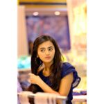 Helly Shah Instagram - The essence of the independent mind lies not in what it thinks but how it thinks !! . . #independent