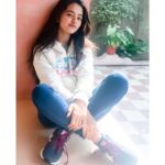 Helly Shah Instagram - Style for every shade of you .. ❤️ . . #NewYearWithNewBalance #RootedInPerformance . . . #newyeargift 💃🐼