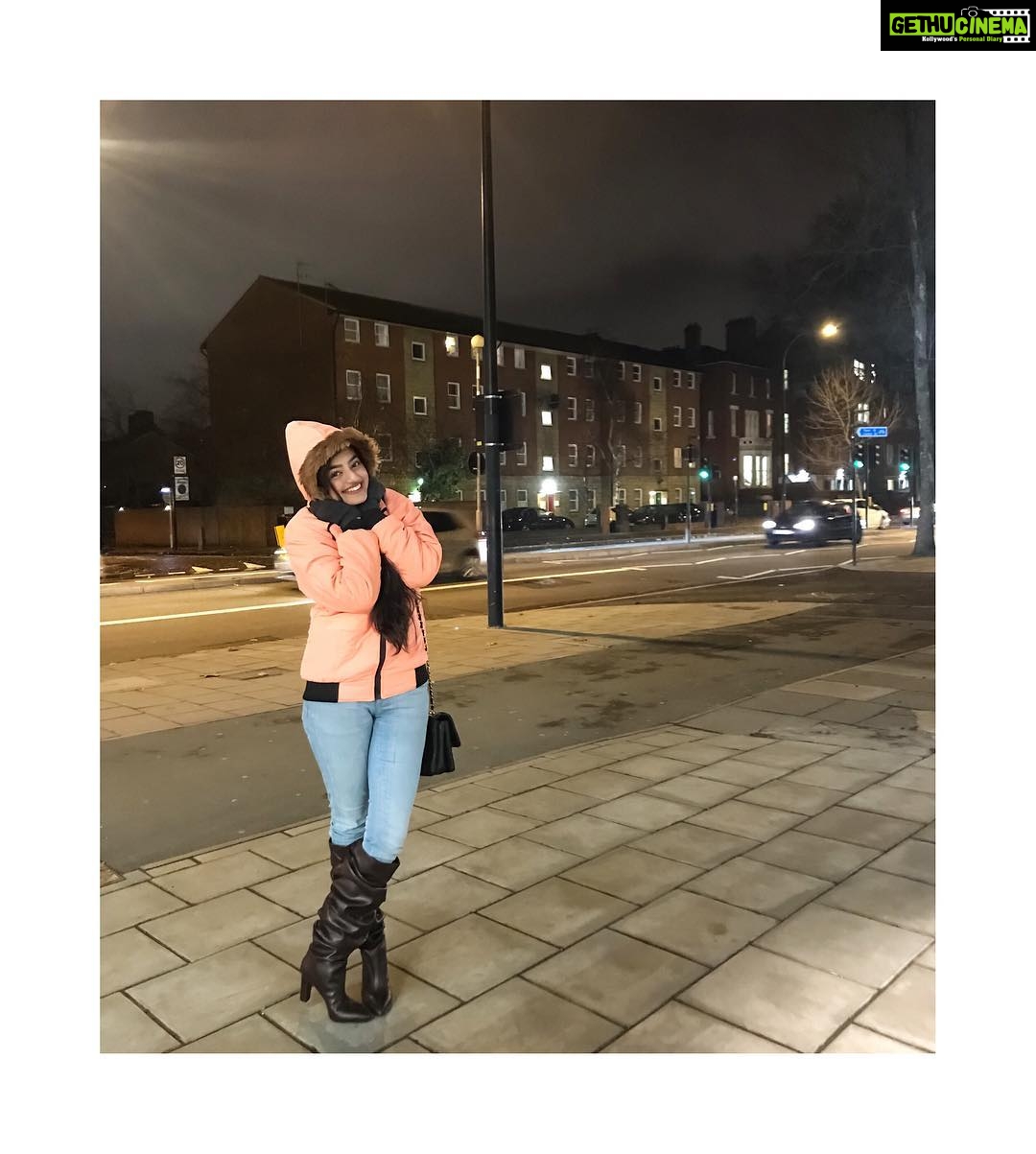 Helly Shah Instagram - 💝 London, United Kingdom