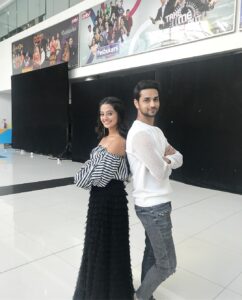 Helly Shah Instagram - One with @shaktiarora 😎