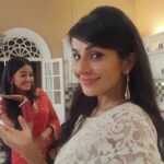 Helly Shah Instagram - Bts selfie ☺️☺️👻 @roop_durgapal