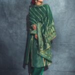 Hina Khan Instagram - Outfit : @gopivaiddesigns Jewels - @koharbykanika @stylorisilver Glam squad @sachinmakeupartist1 @arbazshaikh6210 📸 @rishabhkphotography
