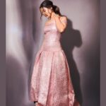 Hina Khan Instagram - Think Pretty thoughts..🌸 Outfit: @ramialaliofficial Jewellery: @gehnajewellers1 Styled by : @kansalsunakshi HMU: @sachinmakeupartist1 @arbazshaikh6210 📸 @visualaffairs_va