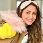Hina Khan Instagram - Now you know what takes care of my hair when I’m not shooting! 😌💃🏼 I’m always surprised at how effortlessly these stunning pieces from @joeyandpooh add to my style and are so comfortable that you can live in them. You literally don’t have to wait for an occasion to wear them. 💃🏼 They’ve got a wide variety of Elegant and fun headbands. Sharing some of my favourites with you all. ♥️ Shop these beauties on www.joeyandpooh.com