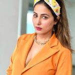 Hina Khan Instagram - Now you know what takes care of my hair when I’m not shooting! 😌💃🏼 I’m always surprised at how effortlessly these stunning pieces from @joeyandpooh add to my style and are so comfortable that you can live in them. You literally don’t have to wait for an occasion to wear them. 💃🏼 They’ve got a wide variety of Elegant and fun headbands. Sharing some of my favourites with you all. ♥️ Shop these beauties on www.joeyandpooh.com
