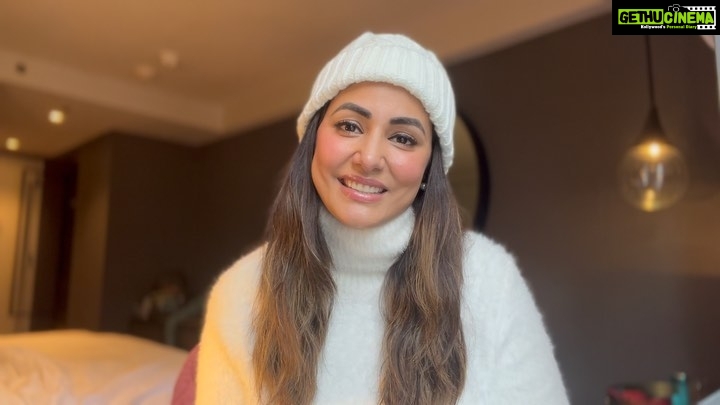 Hina Khan Instagram - Naye saal mein, ek naye avataar mein aaya hai ye song. Shaan aur Neeti ki awaaz mein bana ye rendition is my new favourite! Check out the song, link in bio and here: https://bit.ly/3pG7oUu. Can't wait to watch the show. . . Aap bhi zaroor dekhna, #KabhiKabhieIttefaqSey, aaj shaam 7 baje, only on StarPlus @singer_shaan @neetimohan18 @starplus In partnership with StarPlus