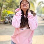 Hina Khan Instagram - Happy 13 to us 🥂 #13TrailblazingYearsOfHina