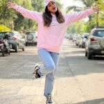 Hina Khan Instagram - Happy 13 to us 🥂 #13TrailblazingYearsOfHina