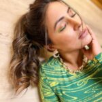 Hina Khan Instagram - When dealing with the Insane, The best method is to pretend to be Sane..💚