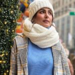 Hina Khan Instagram - Winter is not a season, it’s a celebration.. #WinterLover #nyc #WinterFashion #nycstreets #vibe