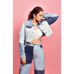 Huma Qureshi Instagram - Life is always better in denim 👖☀️ And when you suck ur stomach in 🤣😜🤓 #denim #life #vibe #humaqureshi Outfit - @freakinsindia Jewellery- @deepagurnani HMU - @krisann.figueiredo.mua Styled by - @who_wore_what_when Photography- @chandrahas_prabhu