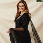 Huma Qureshi Instagram – Dard-E-Dil Dard-E-Jigar

(दर्द-ए-दिल) #music #mind #mood #black #vibes #indian #wear 

Outfit – @mintblushdesigns 
Jewellery- @razwada.jewels 
Makeup – @krisann.figueiredo.mua 
Hair – @rakshandairanimakeupandhair 
Styled by – @who_wore_what_when 
Photography- @mayur_butwani