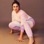 Huma Qureshi Instagram - On the prowl … #lioness #lilac #fashion #athleisure Outfit - @howwhenwearclothing Hmu - @makeupby_mahimawachher Styled by @who_wore_what_when Photography- @chandrahas_prabhu