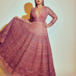 Huma Qureshi Instagram - I dream 🌸 Outfits- @jade_bymk Jewellry - @hybajewels HMU - @makeupby_mahimawachher Styled by - @who_wore_what_when Photography- @chandrahas_prabhu #tashkent #internationalfilmfestival #2021